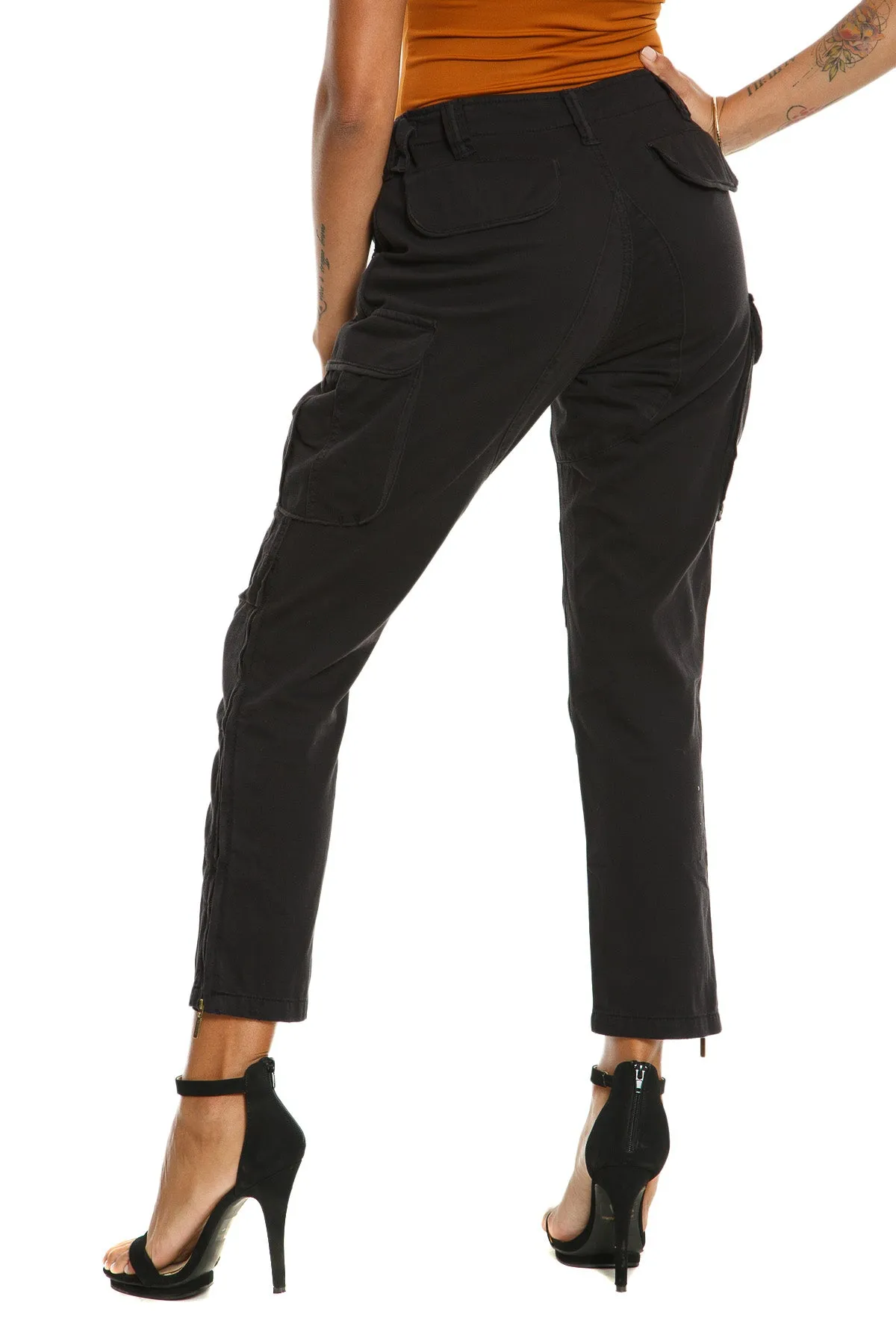 Easy Cargo pants in Caviar